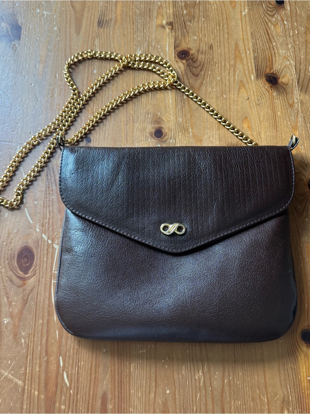 Vintage Italian Genuine Leather Gold Chain Crossbody Clutch Bag 1980s
